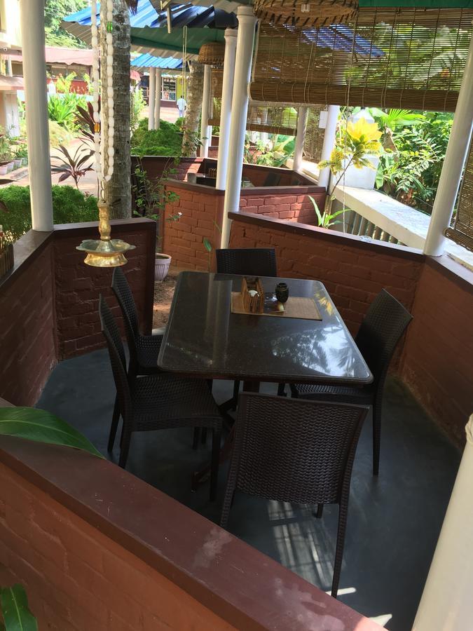 Panchavadi Ayurvedic Beach Resort วาร์คาลา ภายนอก รูปภาพ
